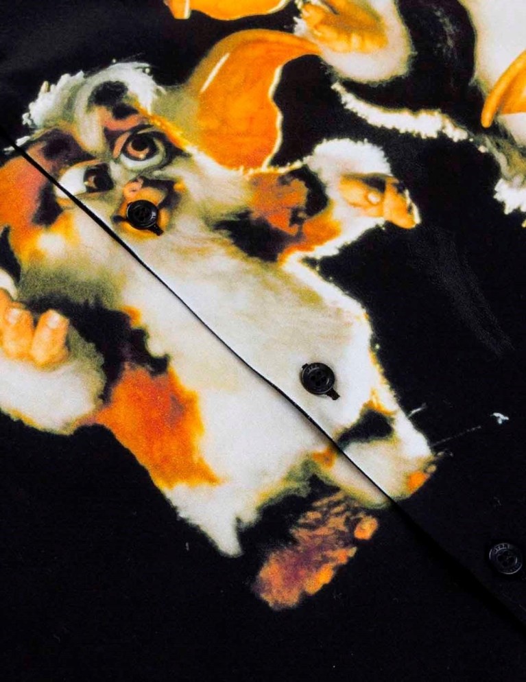 Colaborações IUTER x gremlins family shirt black